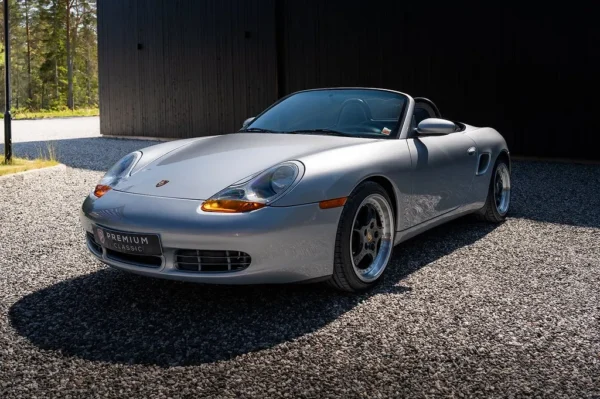 premium-classic-688131aea59b4.jpg Porsche Boxster S